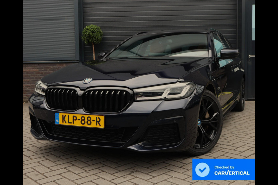 BMW 5 Serie Touring 530e M Sport | Pano | Leer | Stoelverwarming | 19 Inch
