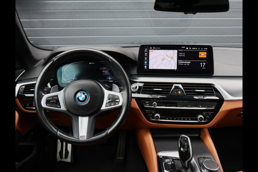 BMW 5 Serie Touring 530e M Sport | Pano | Leer | Stoelverwarming | 19 Inch