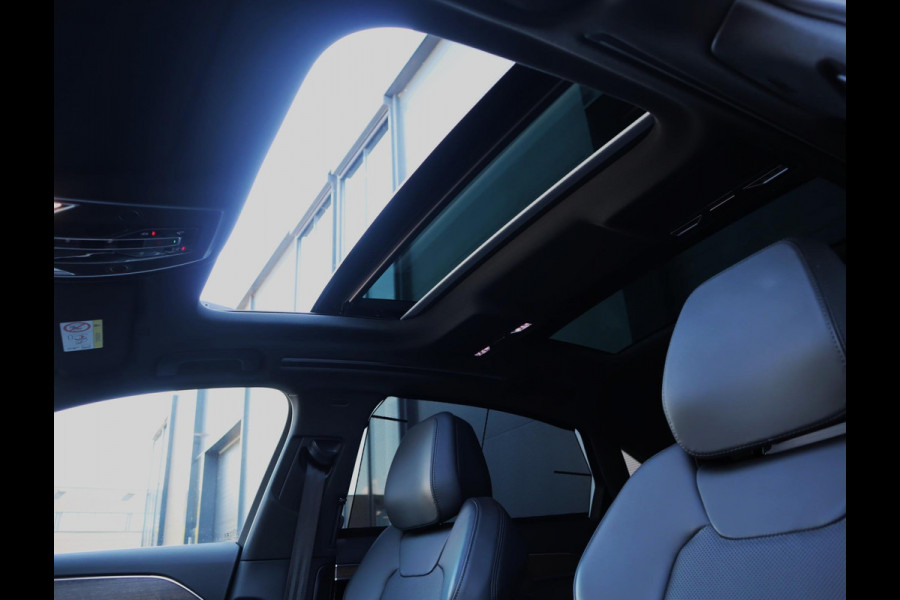 Audi A8 55 TFSI quattro Lang | Chauffeur Pakket | Massage stoelen voor en achter | B&O | Pano | Stoel ventilatie voor en achter