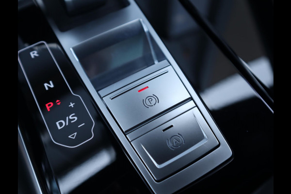Audi A8 55 TFSI quattro Lang | Chauffeur Pakket | Massage stoelen voor en achter | B&O | Pano | Stoel ventilatie voor en achter