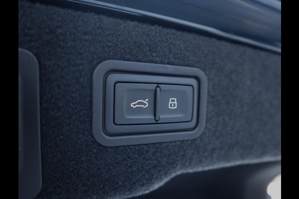 Audi A8 55 TFSI quattro Lang | Chauffeur Pakket | Massage stoelen voor en achter | B&O | Pano | Stoel ventilatie voor en achter
