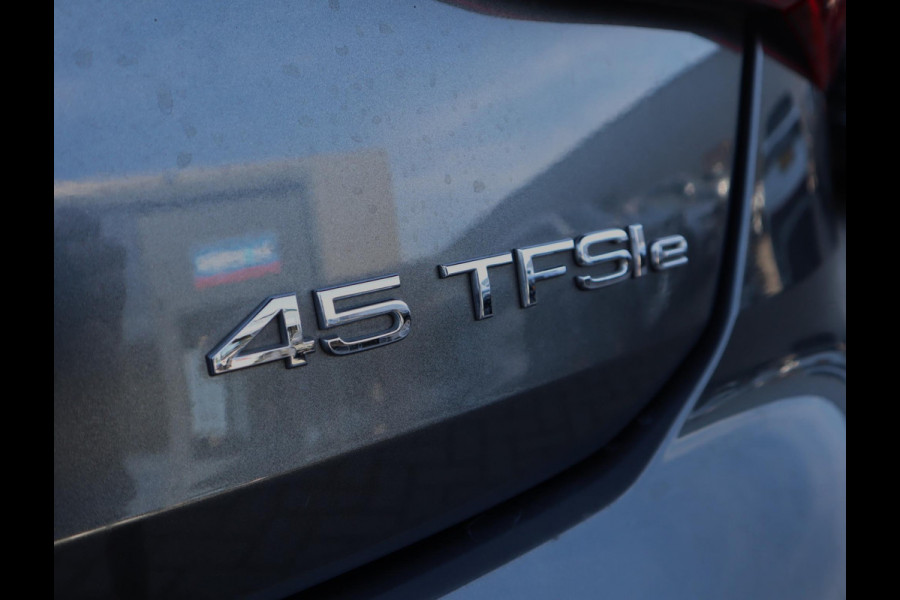 Audi A3 Sportback 45 TFSI e S edition Competition | Pano | ACC | Stoelverwarming