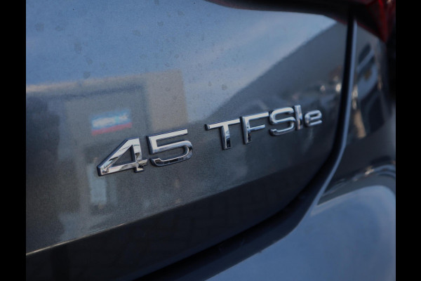 Audi A3 Sportback 45 TFSI e S edition Competition | Pano | ACC | Stoelverwarming