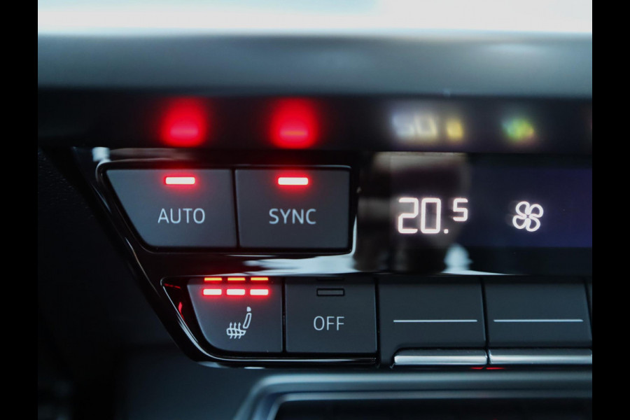 Audi A3 Sportback 45 TFSI e S edition Competition | Pano | ACC | Stoelverwarming
