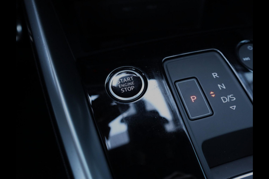 Audi A3 Sportback 45 TFSI e S edition Competition | Pano | ACC | Stoelverwarming