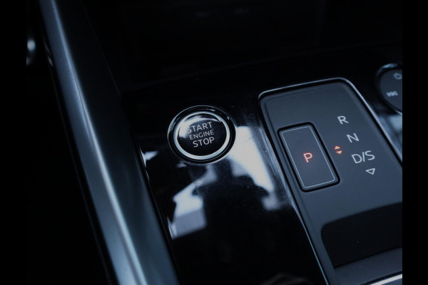 Audi A3 Sportback 45 TFSI e S edition Competition | Pano | ACC | Stoelverwarming