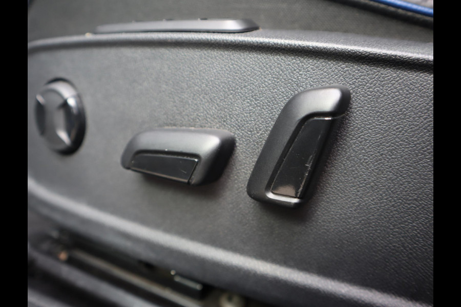 Volkswagen Golf 2.0 TSI R 4Motion | Akra | Leer |  Pano | R sportstoelen | Memory Seats |  Stoel verwarming en ventilatie