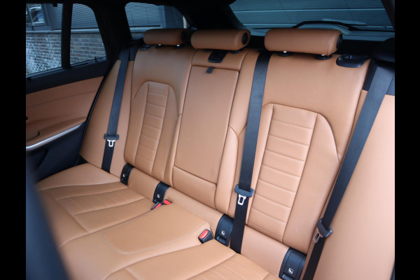BMW 3 Serie Touring 330e xDrive M Sport High Executive | Pano | Trekhaak | ACC | Leer | 19 Inch