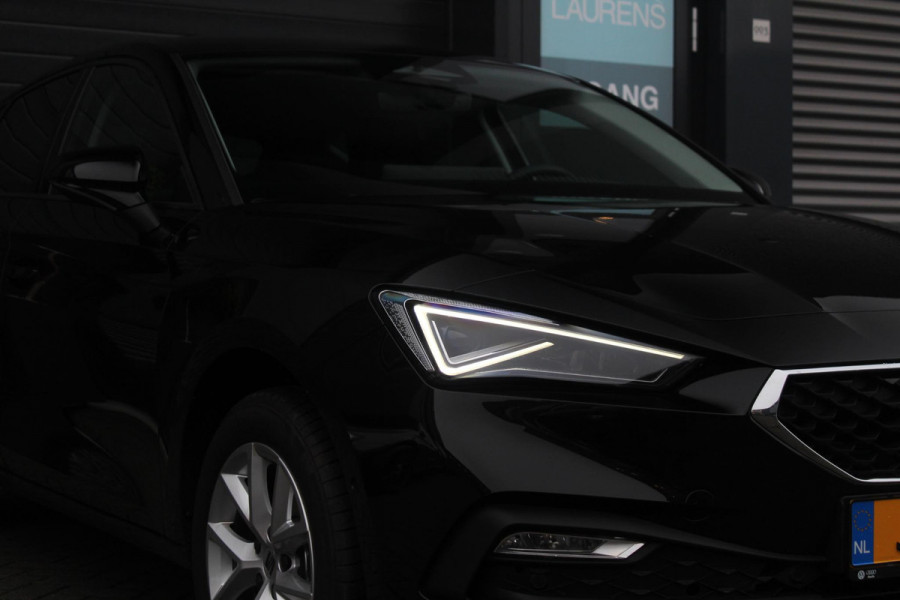 Seat Leon 1.5 eTSI Style Business Intense Automaat | Stoel en Stuur verwarming | Camera | LED
