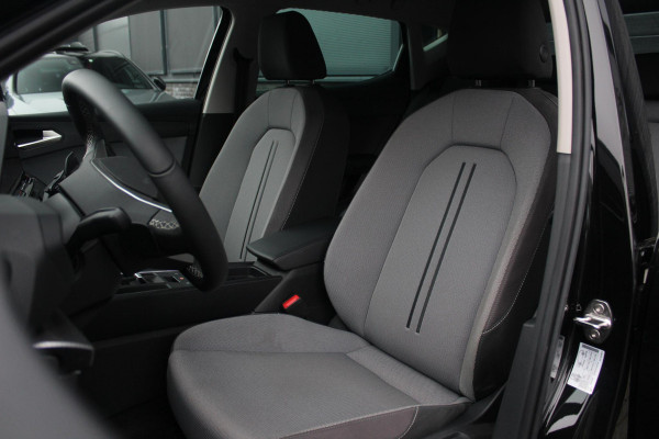 Seat Leon 1.5 eTSI Style Business Intense Automaat | Stoel en Stuur verwarming | Camera | LED
