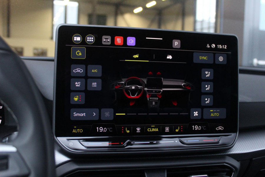 Seat Leon 1.5 eTSI Style Business Intense Automaat | Stoel en Stuur verwarming | Camera | LED