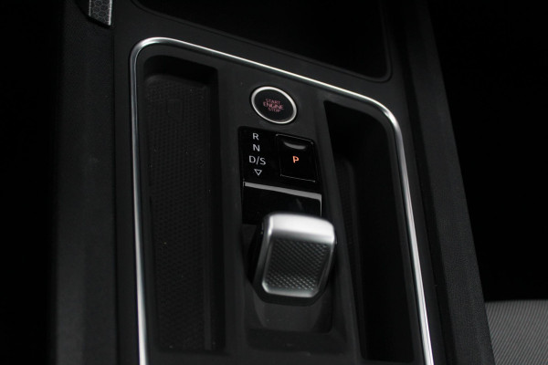 Seat Leon 1.5 eTSI Style Business Intense Automaat | Stoel en Stuur verwarming | Camera | LED
