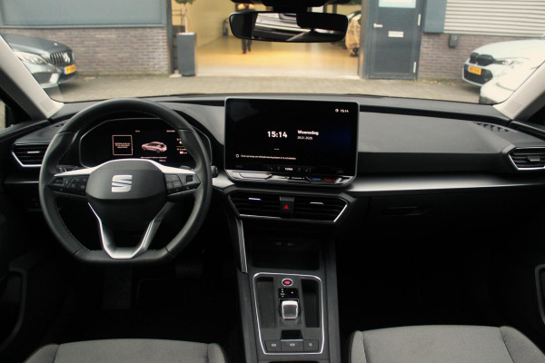 Seat Leon 1.5 eTSI Style Business Intense Automaat | Stoel en Stuur verwarming | Camera | LED