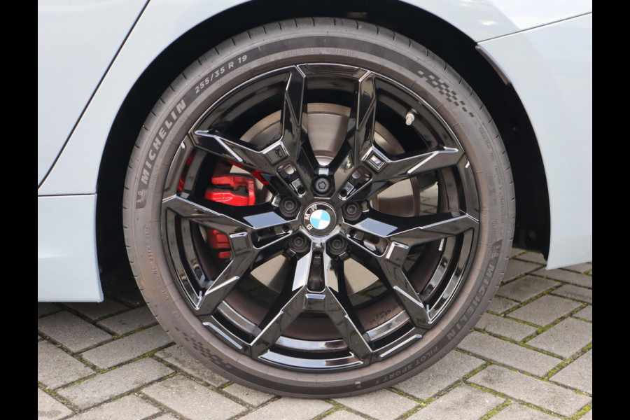 BMW 3 Serie Touring 330i xDrive | Pano | HUD  | 360 Camera | Trekhaak