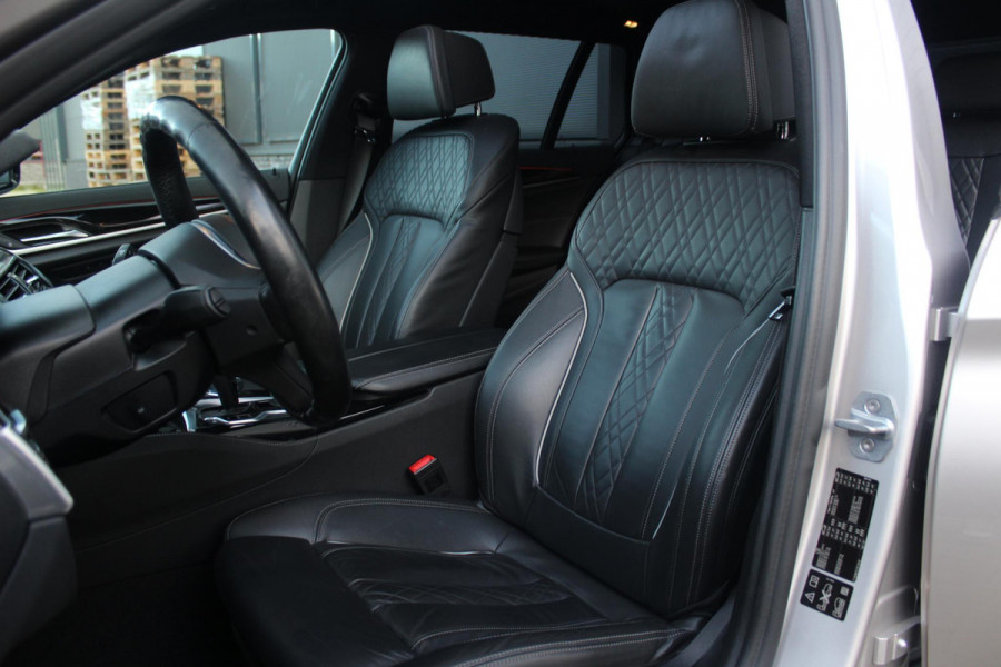 BMW 5 Serie Touring 540i xDrive M-Sport High Executive | Panorama Dak | Comfort Stoelen | Trekhaak | HUD
