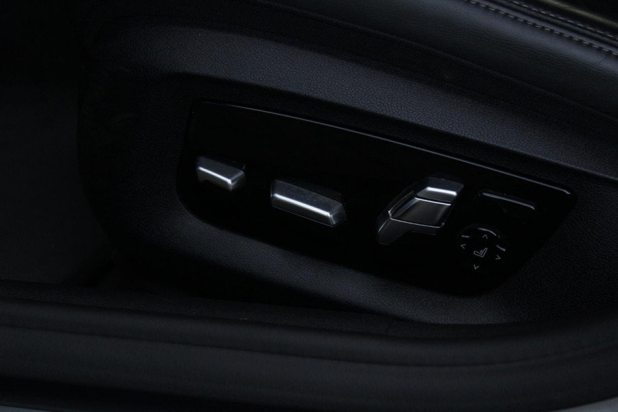 BMW 5 Serie Touring 540i xDrive M-Sport High Executive | Panorama Dak | Comfort Stoelen | Trekhaak | HUD