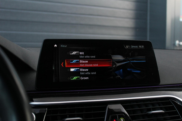 BMW 5 Serie Touring 540i xDrive M-Sport High Executive | Panorama Dak | Comfort Stoelen | Trekhaak | HUD