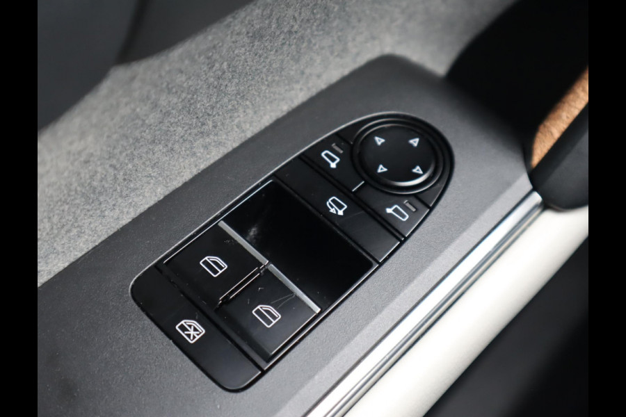 Mazda MX-30 e-SkyActiv 145 First Edition 36 kWh | SOH 94% | Voorstoelen verwarmd | HUD | Camera | Memory Seats
