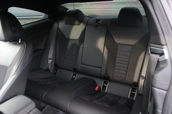 BMW 4 Serie Coupé M440i xDrive M-Sport Pro High Executive | Harman Kardon | 20 Inch | Keyless | Elektrisch verstelbare stoelen