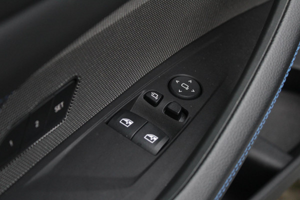 BMW 4 Serie Coupé M440i xDrive M-Sport Pro High Executive | Harman Kardon | 20 Inch | Keyless | Elektrisch verstelbare stoelen