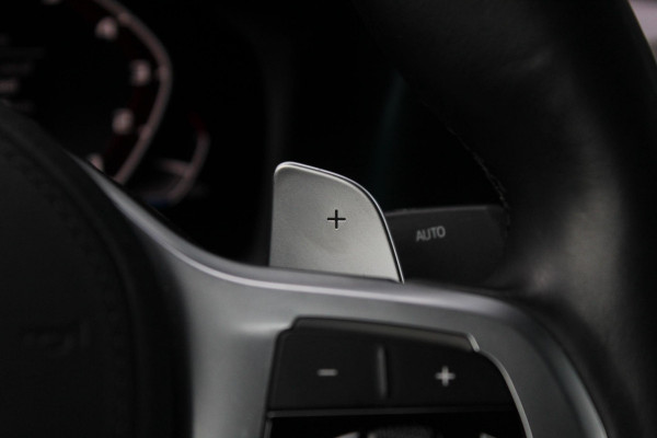 BMW 4 Serie Coupé M440i xDrive M-Sport Pro High Executive | Harman Kardon | 20 Inch | Keyless | Elektrisch verstelbare stoelen