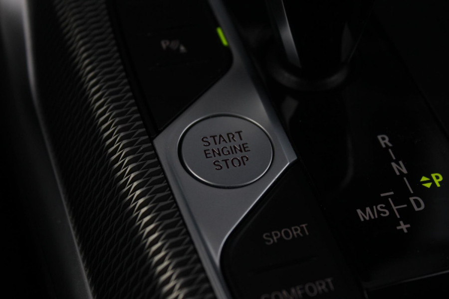 BMW 4 Serie Coupé M440i xDrive M-Sport Pro High Executive | Harman Kardon | 20 Inch | Keyless | Elektrisch verstelbare stoelen