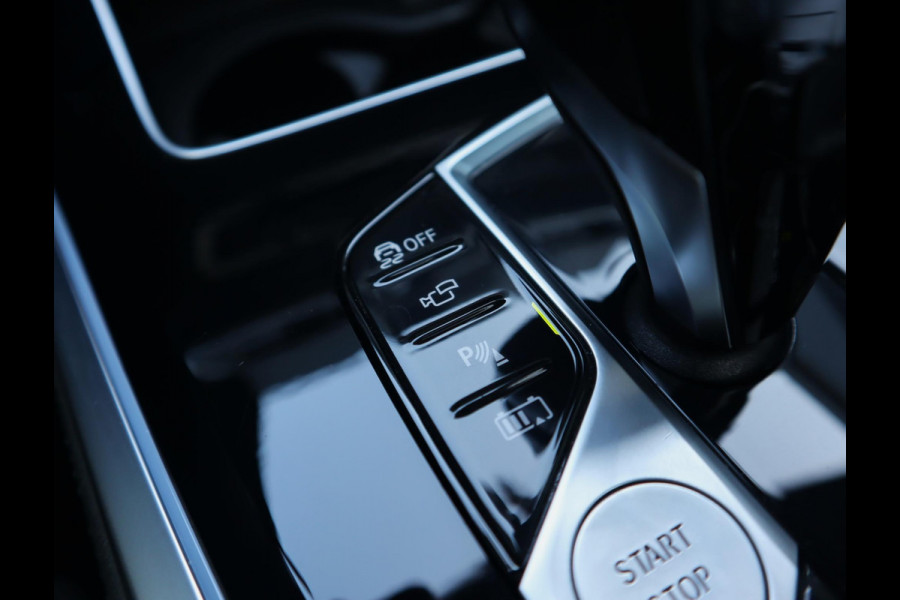 BMW X5 xDrive45e M Sport High Executive | Pano | H+K | Trekhaak | Comfort Stoelen | Co-pilot