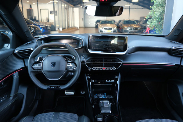 Peugeot 2008 1.2 PureTech GT |6.421km UNIEK| Half Leder/Navigatie/Camera/Apple Carplay