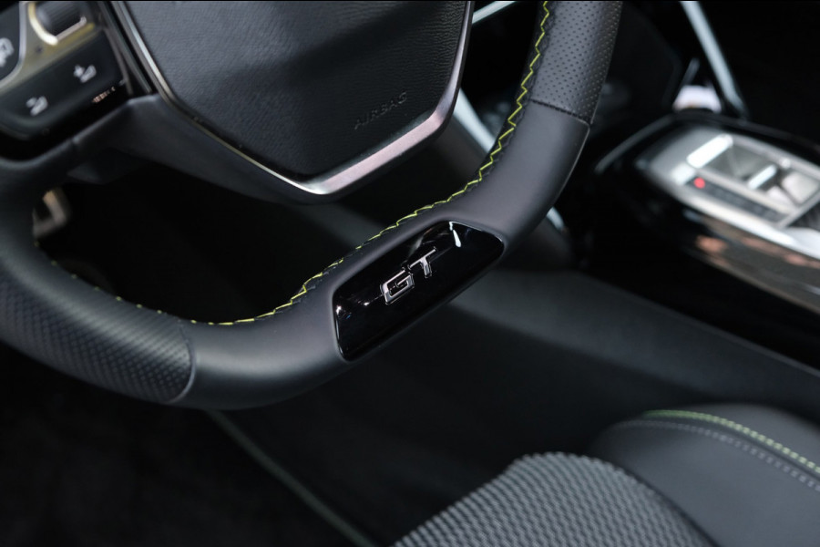 Peugeot 2008 1.2 PureTech GT |6.421km UNIEK| Half Leder/Navigatie/Camera/Apple Carplay