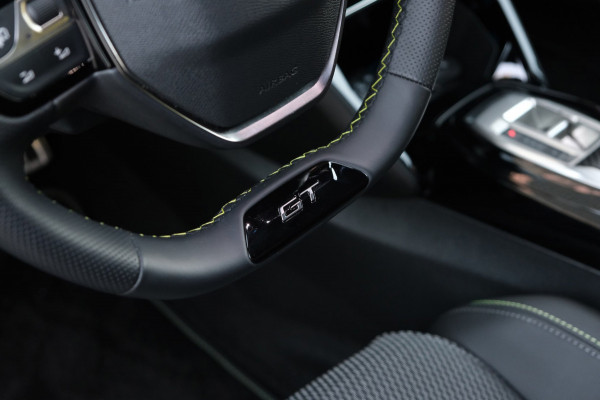 Peugeot 2008 1.2 PureTech GT |6.421km UNIEK| Half Leder/Navigatie/Camera/Apple Carplay