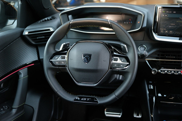 Peugeot 2008 1.2 PureTech GT |6.421km UNIEK| Half Leder/Navigatie/Camera/Apple Carplay