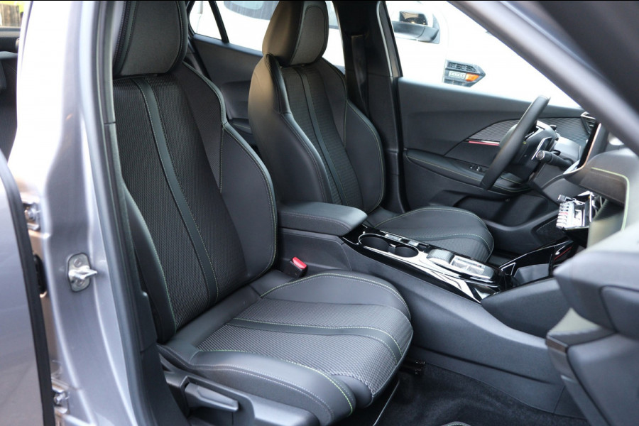 Peugeot 2008 1.2 PureTech GT |6.421km UNIEK| Half Leder/Navigatie/Camera/Apple Carplay