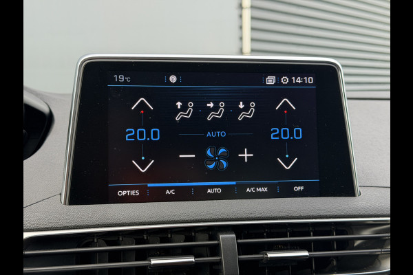 Peugeot 3008 BWJ 2019 | 1.6T 181PK Allure AUTOMAAT | TREKHAAK | CLIMA | NAVI | STOELVERW | PDC 2X | CARPLAY | PRIVACY GLASS |