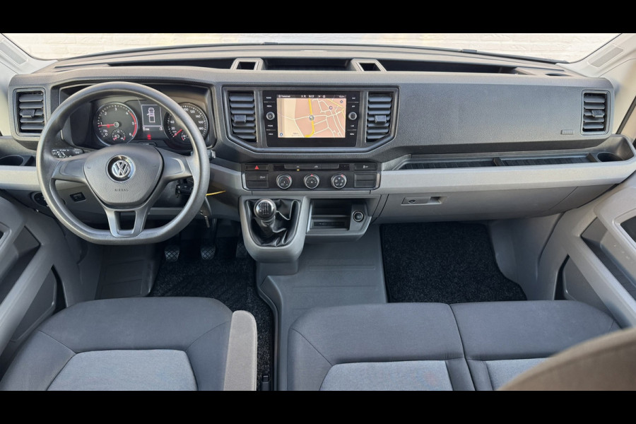 Volkswagen Crafter 35 2.0 TDI L3 DC Trendline Trekhaak 2800kg Trekgewicht Airco Cruise Carplay laadbak 2.700X 2.030