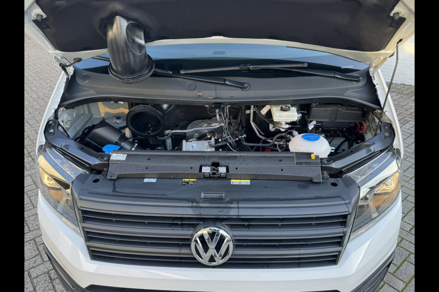 Volkswagen Crafter 35 2.0 TDI L3 DC Trendline Trekhaak 2800kg Trekgewicht Airco Cruise Carplay laadbak 2.700X 2.030