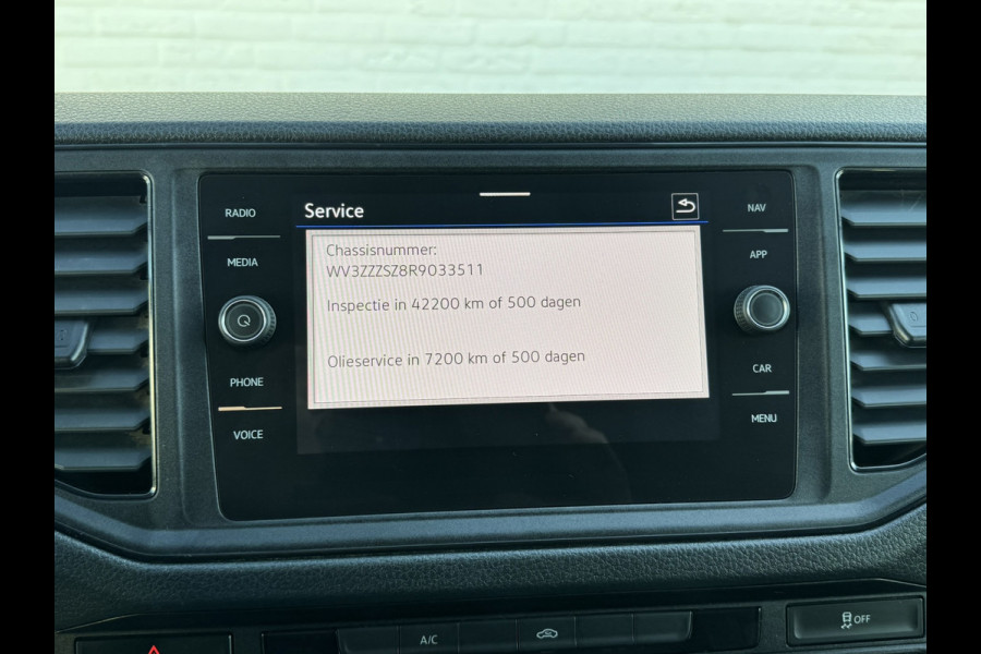 Volkswagen Crafter 35 2.0 TDI L3 DC Trendline Trekhaak 2800kg Trekgewicht Airco Cruise Carplay laadbak 2.700X 2.030