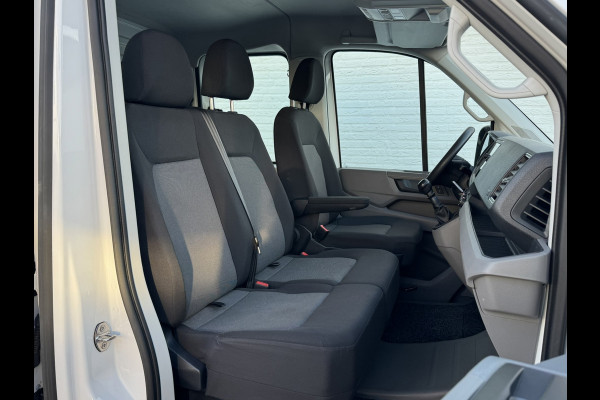 Volkswagen Crafter 35 2.0 TDI L3 DC Trendline Trekhaak 2800kg Trekgewicht Airco Cruise Carplay laadbak 2.700X 2.030