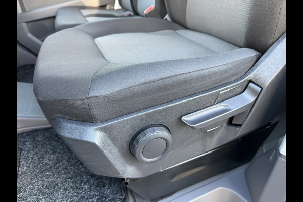 Volkswagen Crafter 35 2.0 TDI L3 DC Trendline Trekhaak 2800kg Trekgewicht Airco Cruise Carplay laadbak 2.700X 2.030