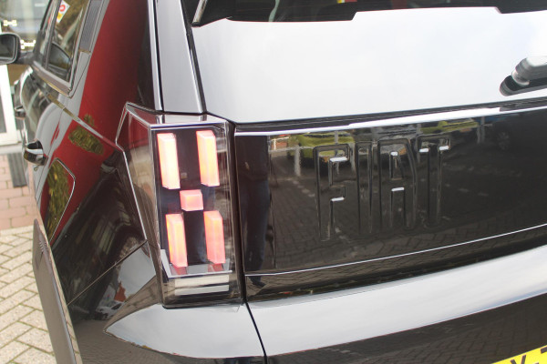 Fiat Grande Panda LA PRIMA 11 kW 44 kWh | WINTER PACK: (VERWARMBARE VOORSTOELEN, VERWARMBAAR STUURWIEL, VERWARMBARE VOORRUIT) | 17" LICHTMETALEN VELGEN "GLOSSY BLACK" | ELEKTRISCH INKLAPBARE BUITENSPIEGELS | MIDDENARMSTEUN VOOR | NAVIGATIE | DRAADLOZE TELEFOONLADER | ACHTERUITRIJ CAMERA MET DYNAMISCHE HULPLIJNEN | REGENSENSOR | CLIMATE CONTROL | DAB+ RADIO | DRAADLOZE APPLE CARPLAY/ANDROID AUTO | GETINTE ACHTERRUITEN | PARKEERSENSOREN VOOR EN ACHTER | CINEMA BLACK |