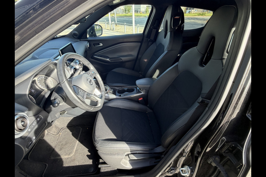 Nissan Juke BWJ 2022 | 1.0T 115PK Bns Design AUTOMAAT | LEDER/STOF | BOSE | SPORTSTOELEN | CLIMA | NAVI | STOELVERW | CARPLAY | PRIVACY GLASS |