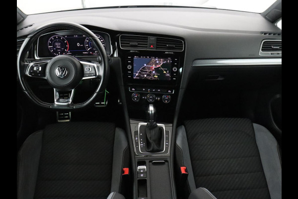 Volkswagen Golf Variant 1.0 TSI Highline Business R | Adaptive cruise | Park assist | Trekhaak | Navigatie | Carplay | Climate control| Full LED | R-Line |