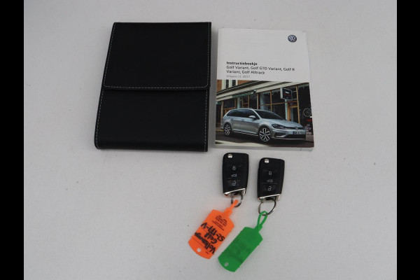 Volkswagen Golf Variant 1.0 TSI Highline Business R | Adaptive cruise | Park assist | Trekhaak | Navigatie | Carplay | Climate control| Full LED | R-Line |
