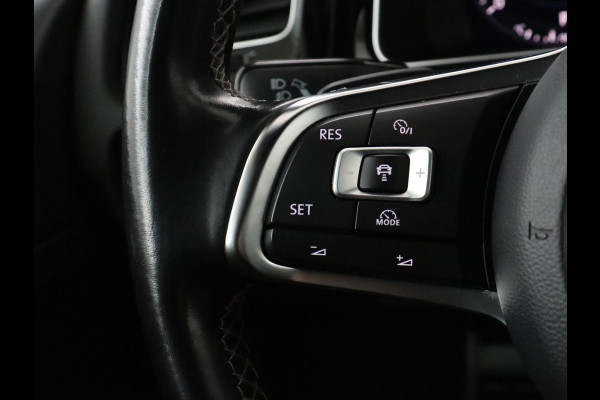 Volkswagen Golf Variant 1.0 TSI Highline Business R | Adaptive cruise | Park assist | Trekhaak | Navigatie | Carplay | Climate control| Full LED | R-Line |
