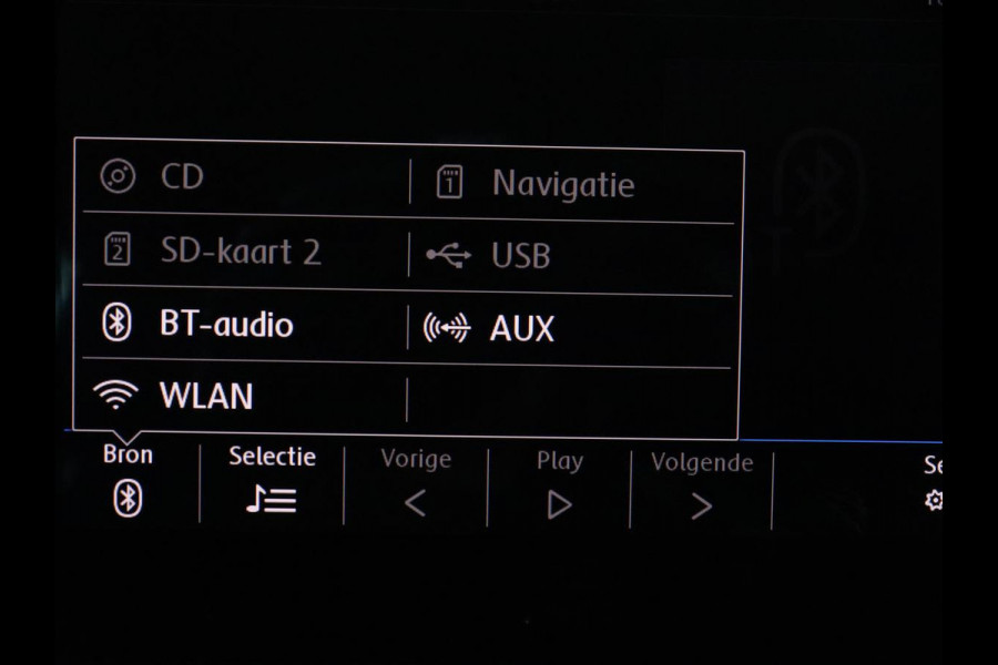 Volkswagen Golf Variant 1.0 TSI Highline Business R | Adaptive cruise | Park assist | Trekhaak | Navigatie | Carplay | Climate control| Full LED | R-Line |