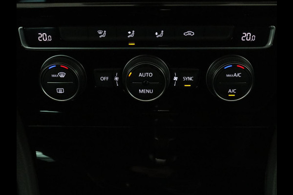 Volkswagen Golf Variant 1.0 TSI Highline Business R | Adaptive cruise | Park assist | Trekhaak | Navigatie | Carplay | Climate control| Full LED | R-Line |