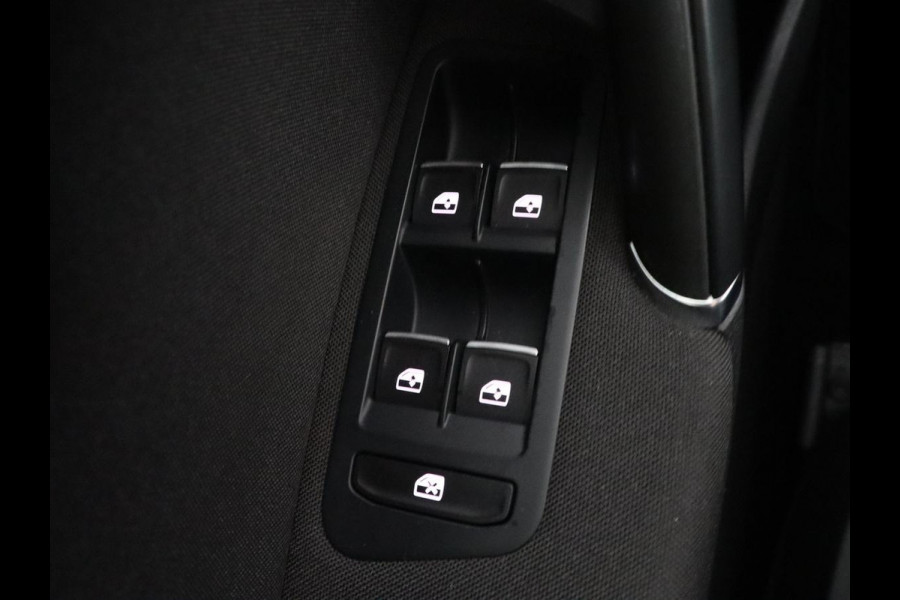 Volkswagen Golf Variant 1.0 TSI Highline Business R | Adaptive cruise | Park assist | Trekhaak | Navigatie | Carplay | Climate control| Full LED | R-Line |