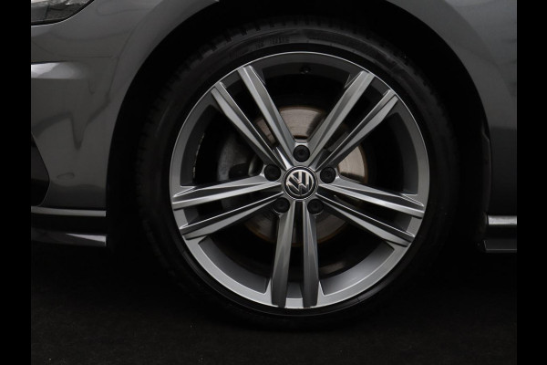 Volkswagen Golf Variant 1.0 TSI Highline Business R | Adaptive cruise | Park assist | Trekhaak | Navigatie | Carplay | Climate control| Full LED | R-Line |