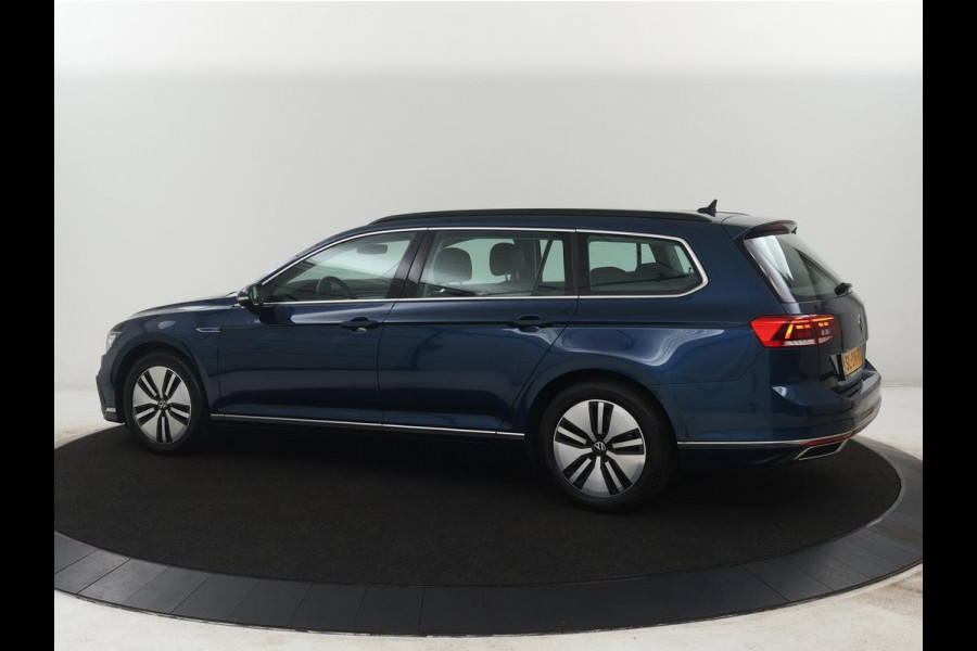 Volkswagen Passat Variant 1.4 TSI PHEV GTE Business | SOH 92,8% | Adaptive Cruise | Stoelverwarming | Massage | Camera | LED | Carplay | Climate control
