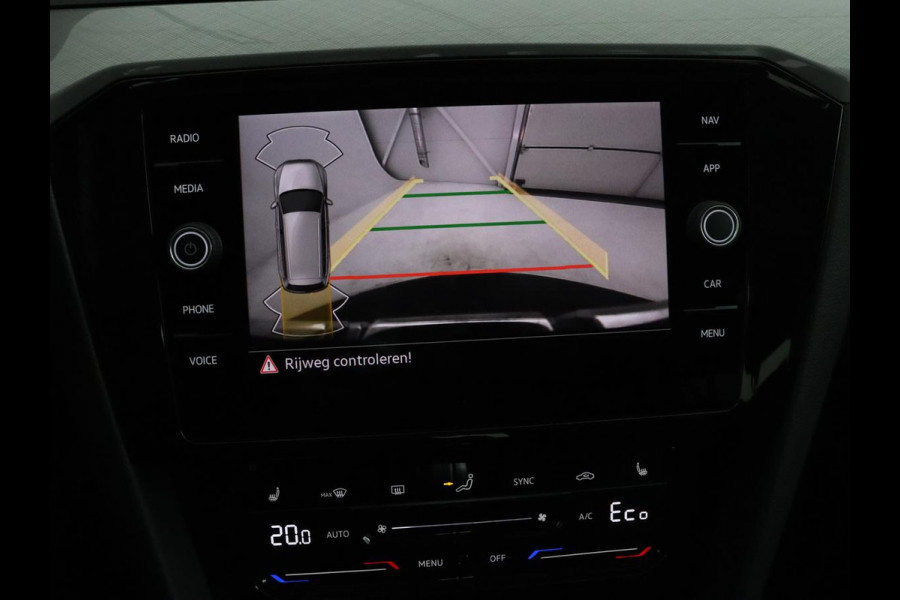 Volkswagen Passat Variant 1.4 TSI PHEV GTE Business | SOH 92,8% | Adaptive Cruise | Stoelverwarming | Massage | Camera | LED | Carplay | Climate control