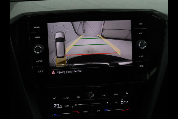 Volkswagen Passat Variant 1.4 TSI PHEV GTE Business | SOH 92,8% | Adaptive Cruise | Stoelverwarming | Massage | Camera | LED | Carplay | Climate control
